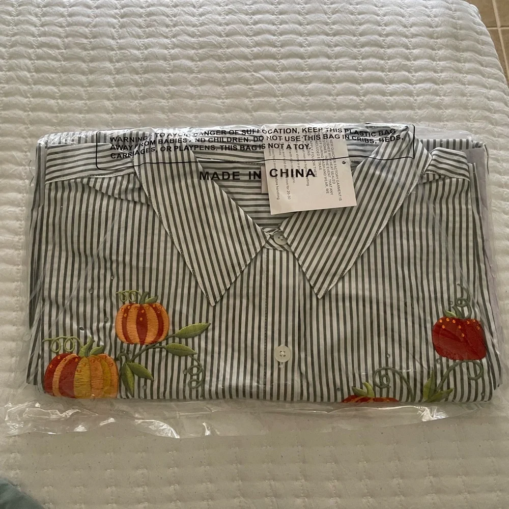 Quacker Factory | Pinstripe button down. Embroidered pumpkins. Size 2X. NWT - Picture 10 of 10